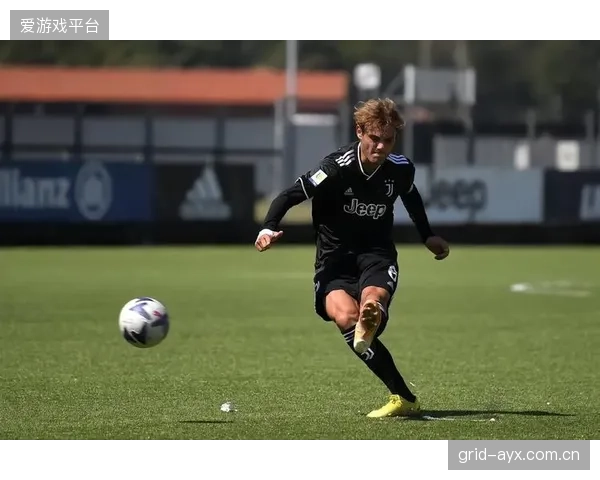 本纳赛尔通过租借保持比赛状态，其欧洲顶级联赛的经验对更衣室稳定至关重要。